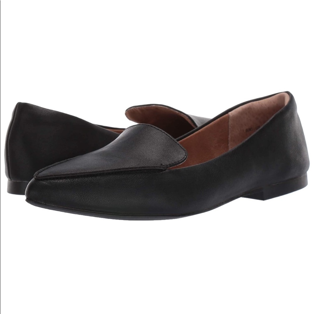 Amazon Essentials size 8 black loafers